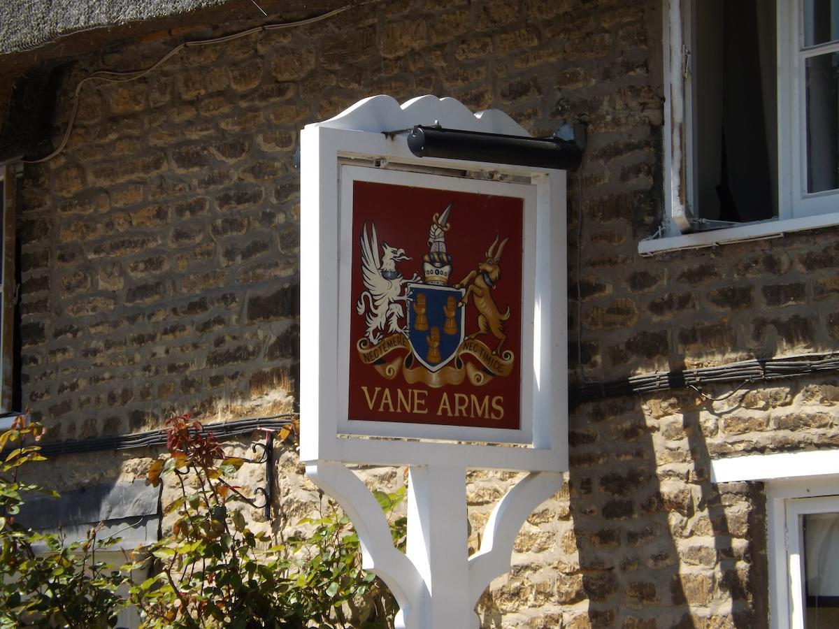 The Vane Arms Hotel Sudborough Kültér fotó